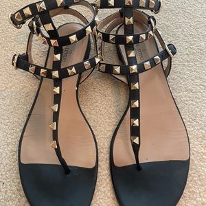 Valentino ROCKSTUD CALFSKIN FLAT FLIP-FLOP SANDAL